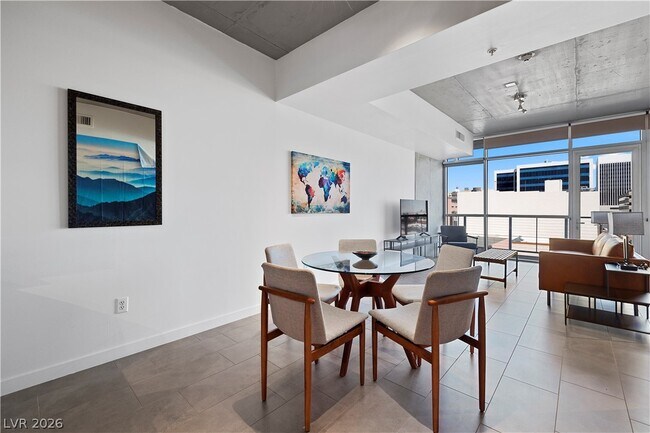 Building Photo - 353 E Bonneville Ave