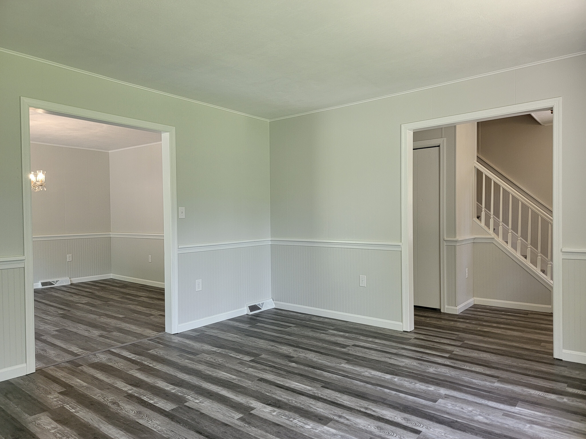Building Photo - 380 Netzley Dr