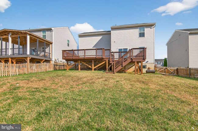 Building Photo - 2012 Crepe Myrtle Ln