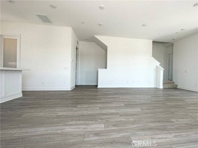 Building Photo - 322 Tank