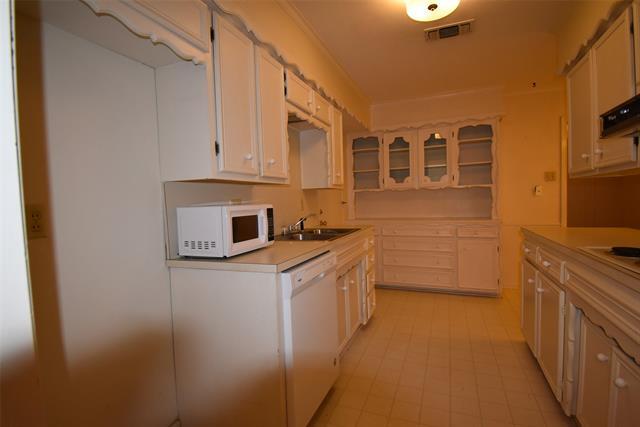 Building Photo - 1701 Westside Dr