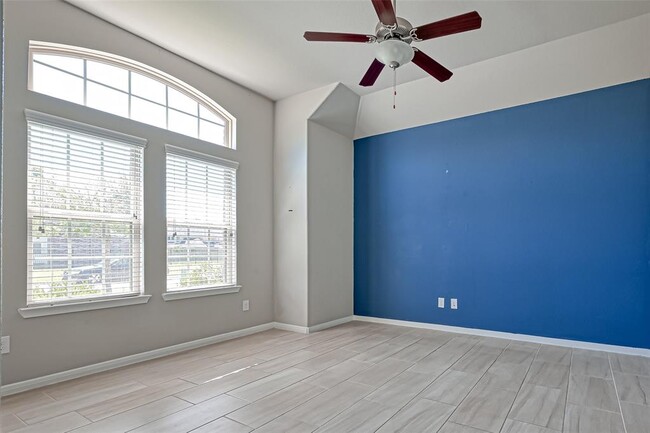 Building Photo - 3230 Voyager Ln
