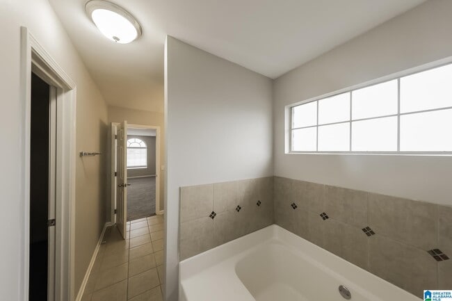Building Photo - 1205 Riverford Dr