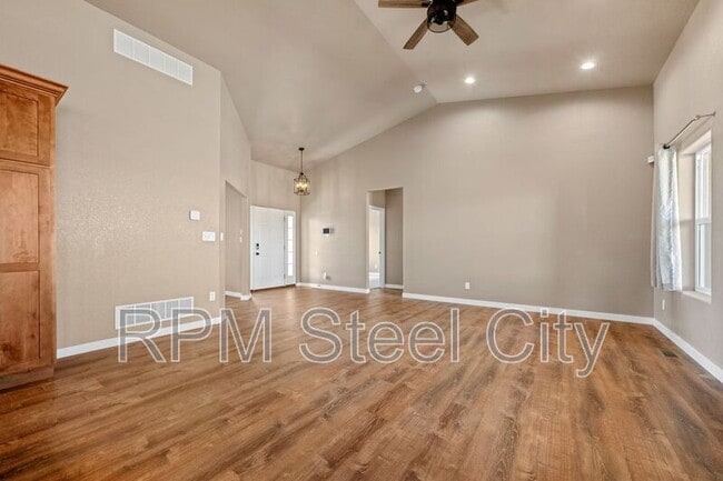 Building Photo - 1710 N Wild Bill Hickock Dr