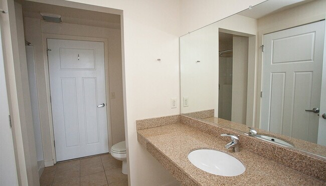 Building Photo - 242 E Water St