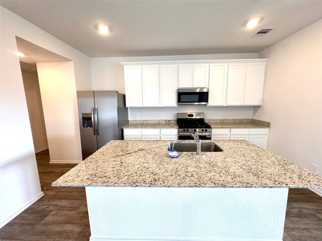 Building Photo - 30407 Carter Cv