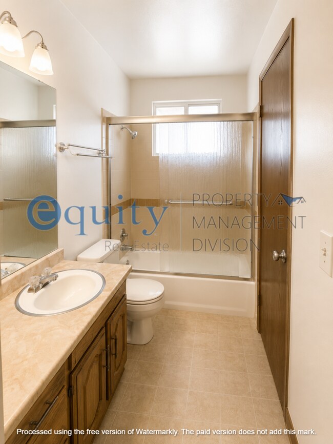 Building Photo - 5534 S Tropicana Dr