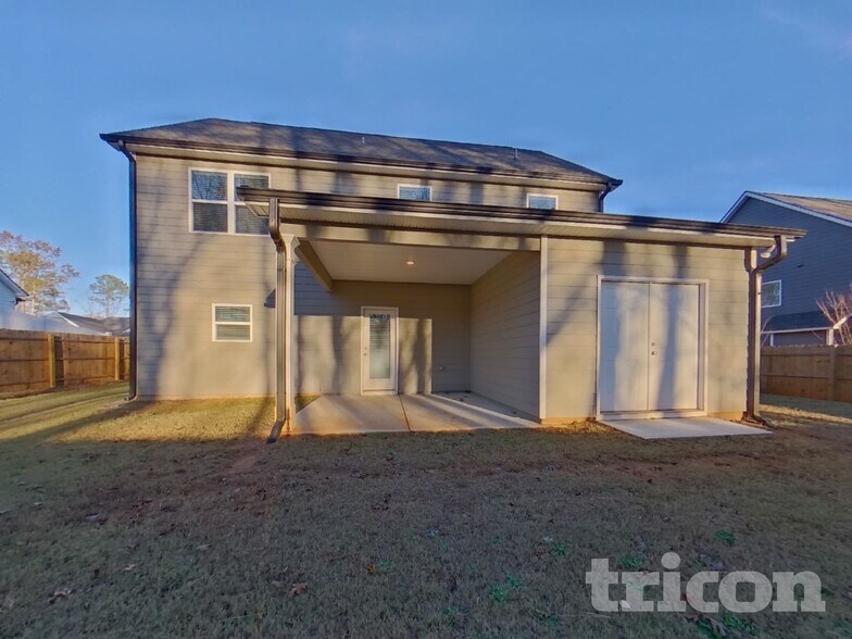 Building Photo - 8951 Callaway Dr