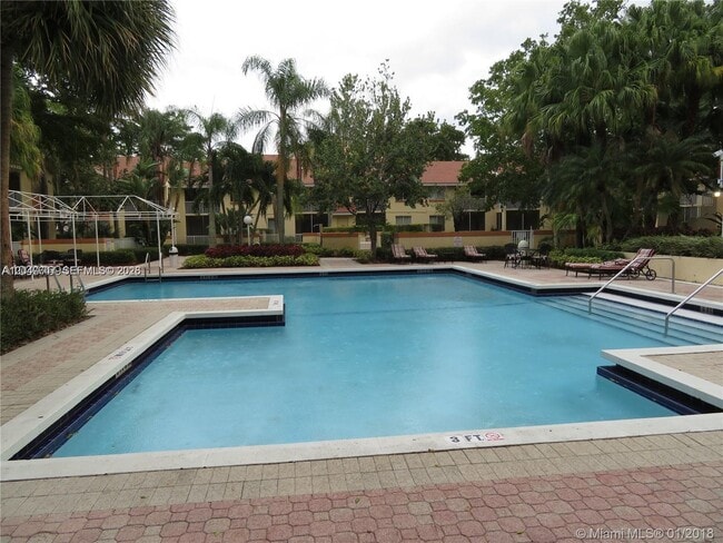 Building Photo - 990 Coral Club Dr