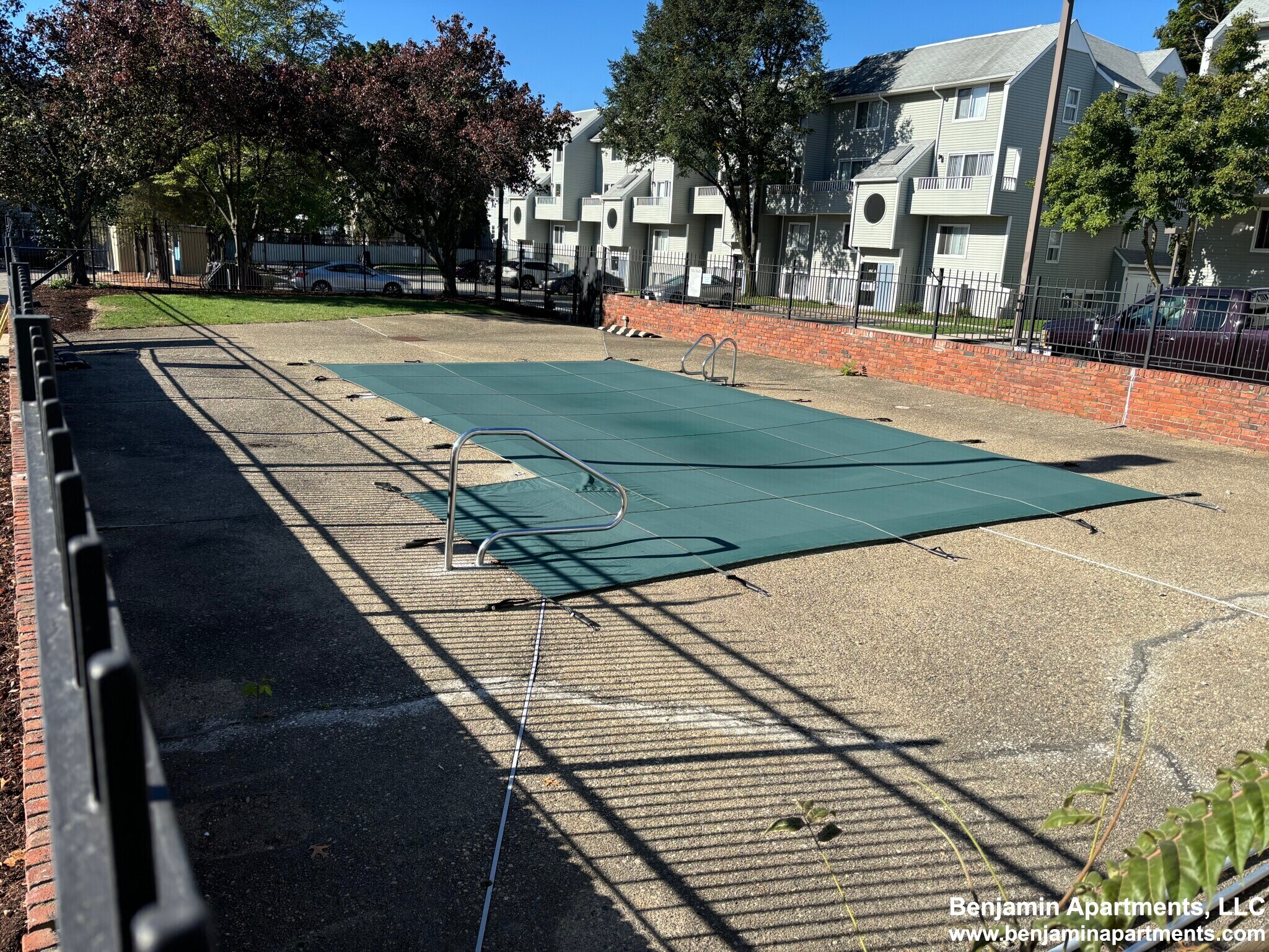 Building Photo - 142 North Beacon St