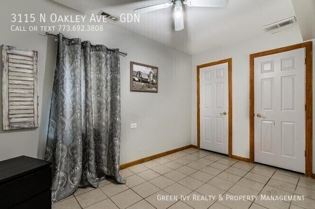Building Photo - 3115 N Oakley Ave