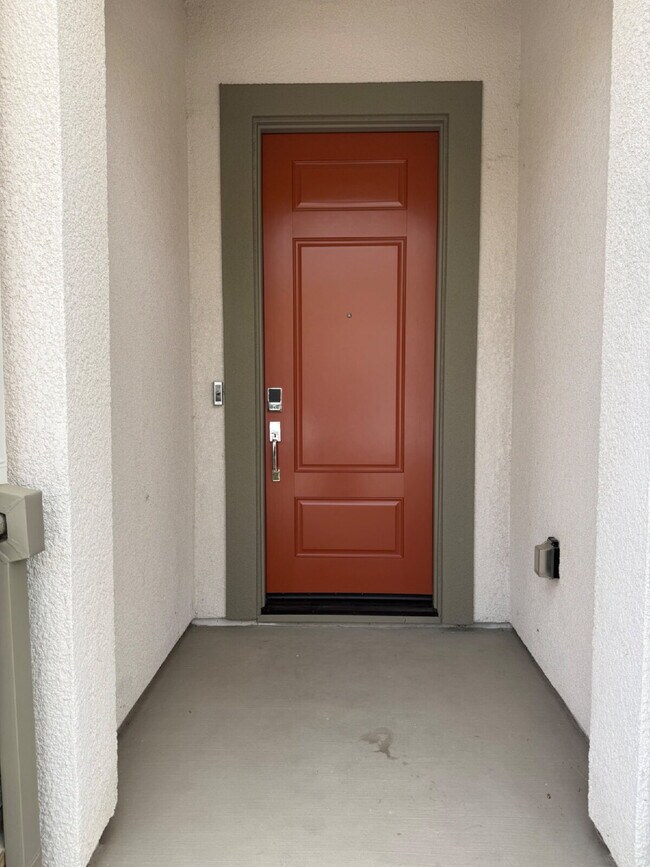 Building Photo - 8190 Lamplight Dr