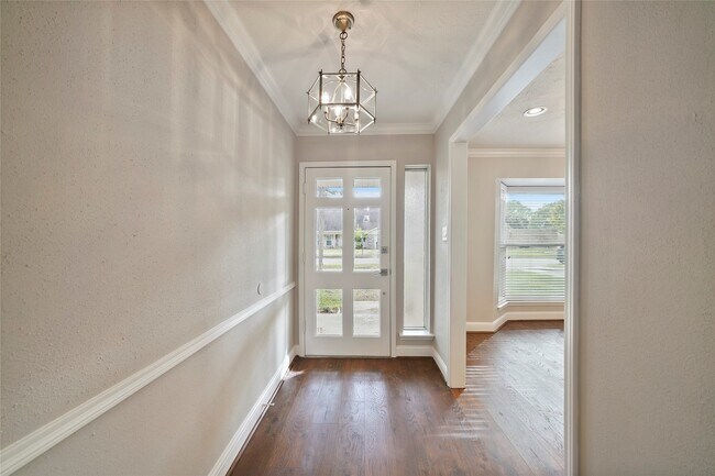Building Photo - 12866 Westmere Dr