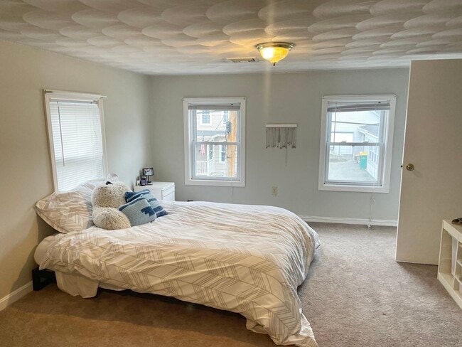 Building Photo - 23 Fisher St