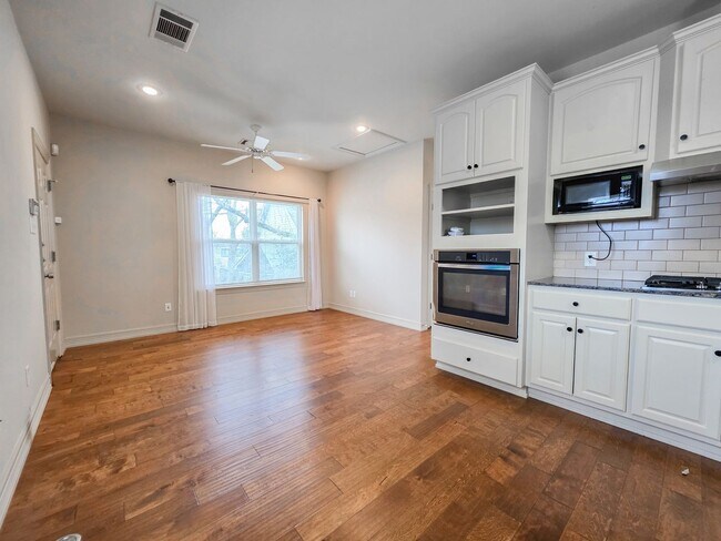 Building Photo - 4515 Avenue G Ave