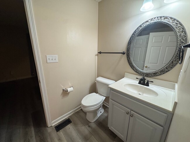 Building Photo - 3 Bedroom |  2.5 Bathroom Raleigh Home wit...