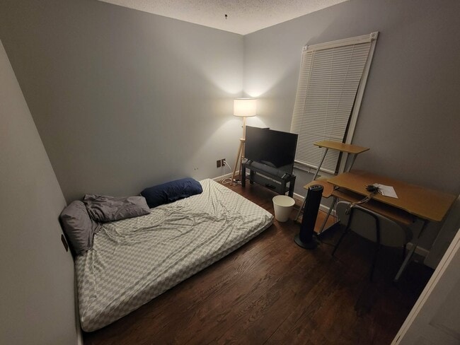 Building Photo - 6007 Belle Isle Ln