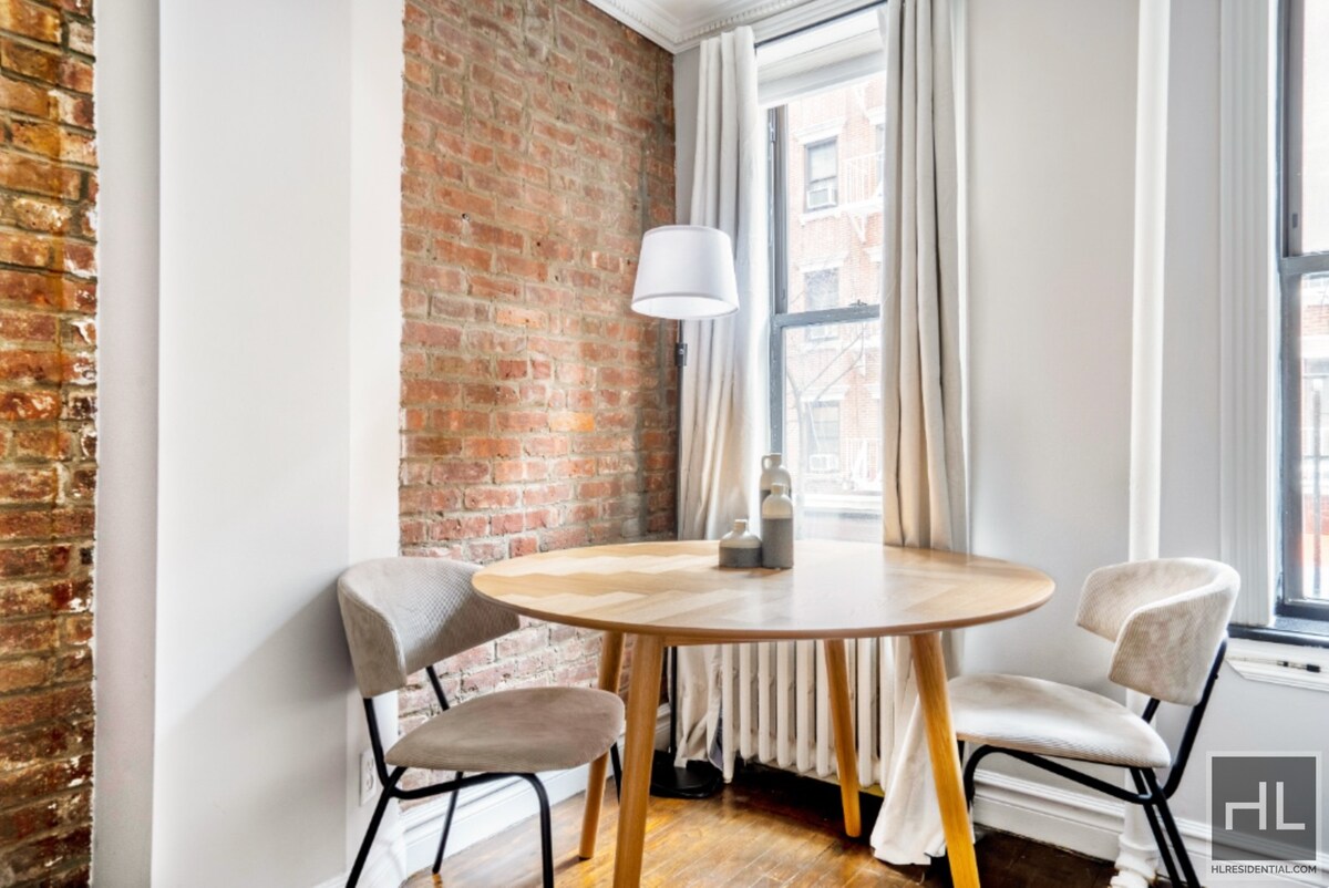 Building Photo - MOTT STREET