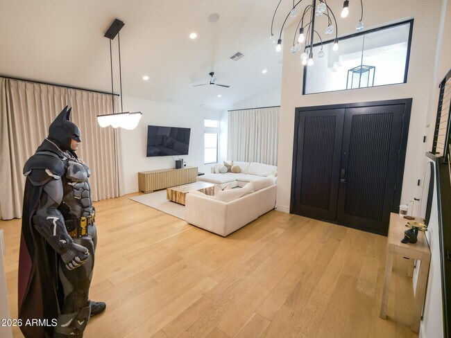 Building Photo - 2024 E Granite View Dr