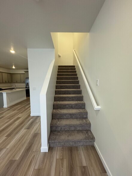 Building Photo - 4138 W Perspective St