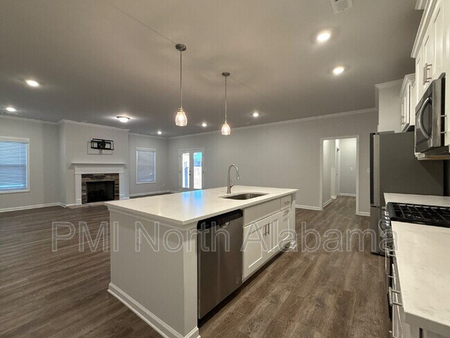 Building Photo - 102 Ranna Dr