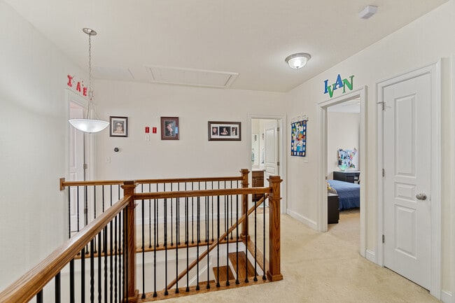 Building Photo - 640 Baker Loop
