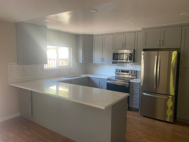 Building Photo - Quiet Sunnyvale Home