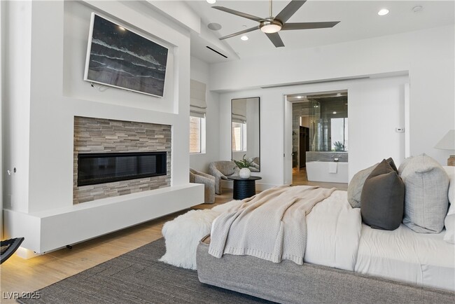 Building Photo - 667 Palisade Rim Dr