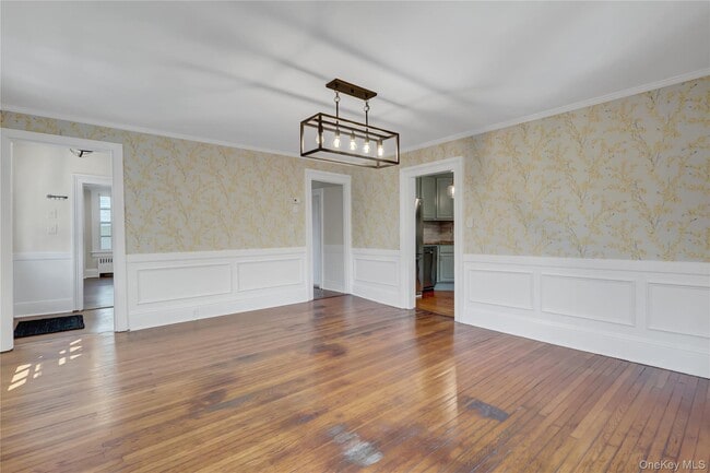 Building Photo - 324 Woodbine Ave