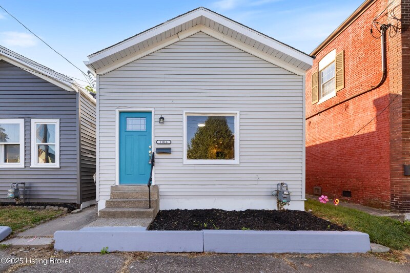 Primary Photo - 1016 Payne St