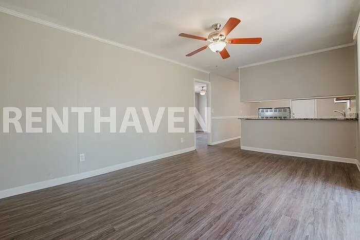 Building Photo - 209 Avery Ln