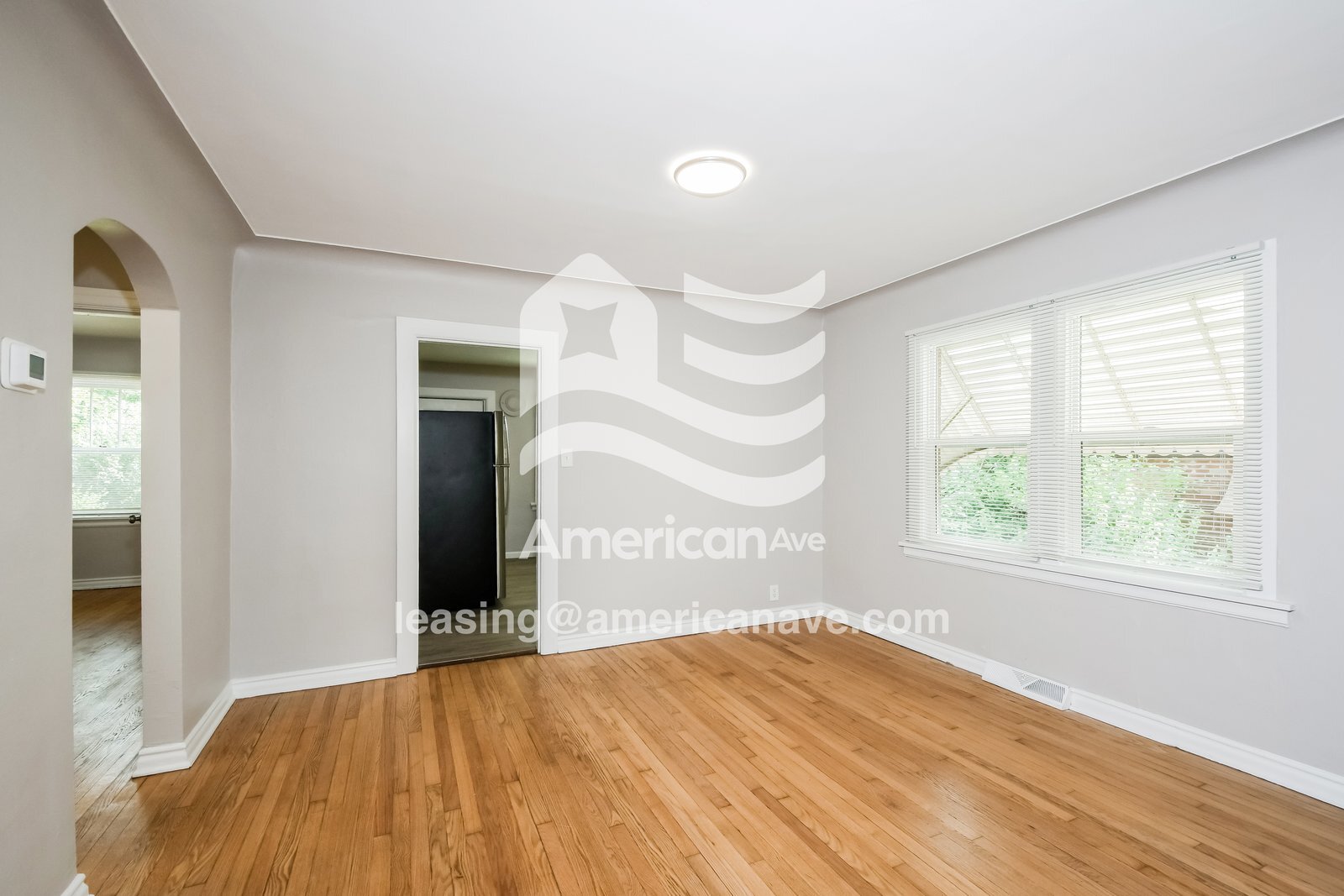 Building Photo - 1017 Lakeview Ave