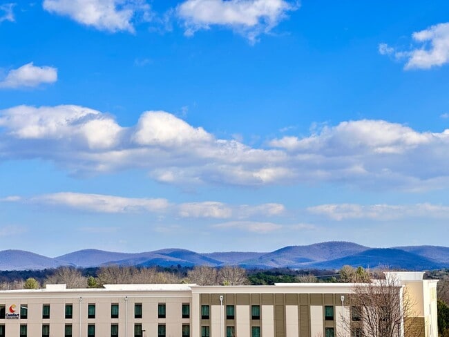 Building Photo - 4023 Purple Flora Bnd