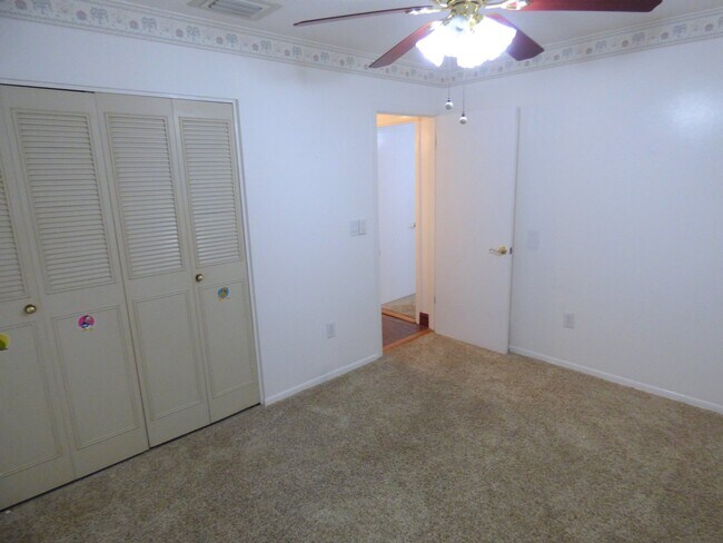 Building Photo - 1358 Arrow St