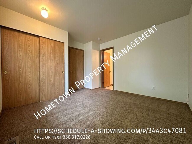 Building Photo - 6763 Steamer Dr SE