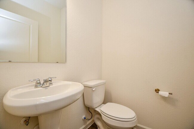 Building Photo - 13526 Kinsman Road