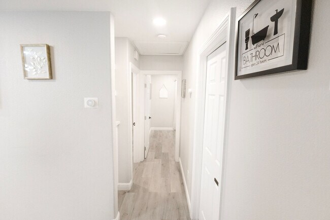 Building Photo - 451 E Lincoln Ave