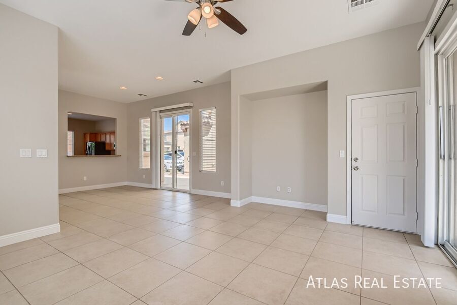 Building Photo - 6522 Chinatown St