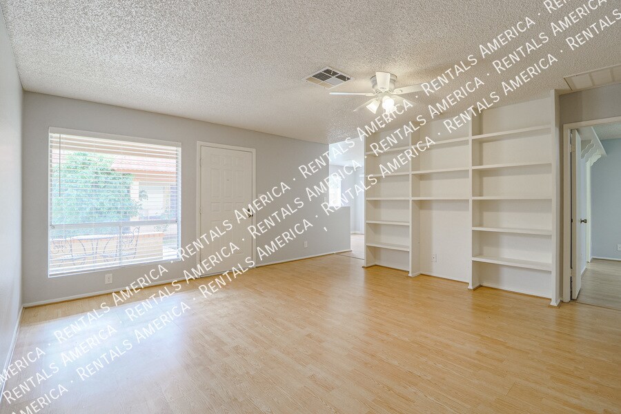 Building Photo - 195 N Cottonwood St