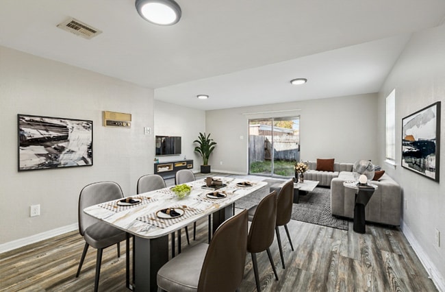 Building Photo - 4001 Georgetown Dr