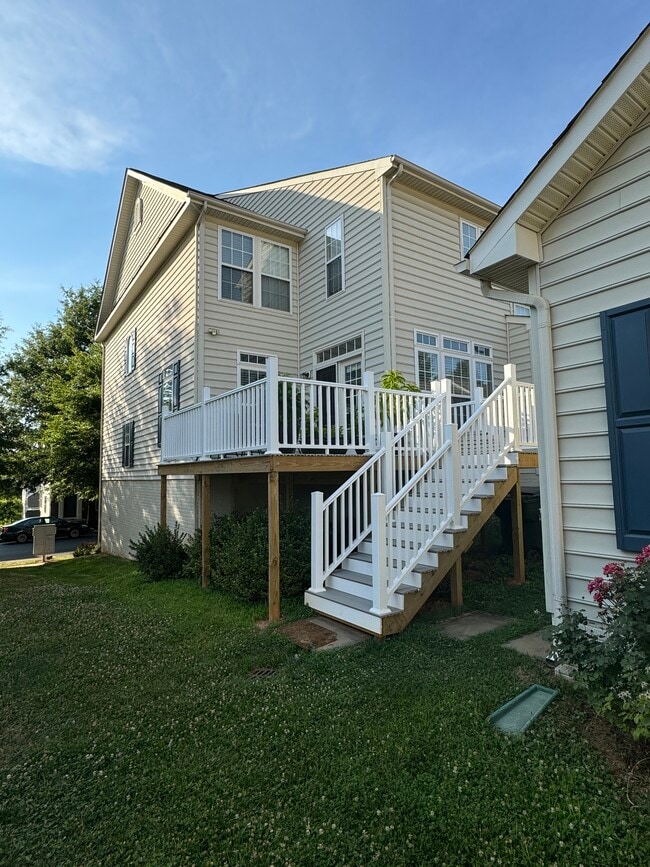 Building Photo - 2381 Abington Dr