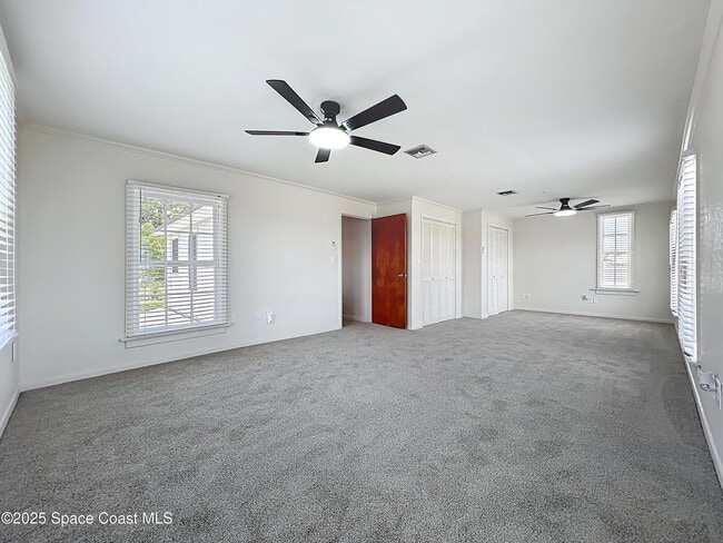 Building Photo - 2811 Indian River Dr