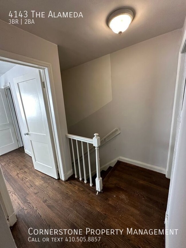 Building Photo - 3 Bed 1.5 Bath | $1500  | 4143 The Alameda...