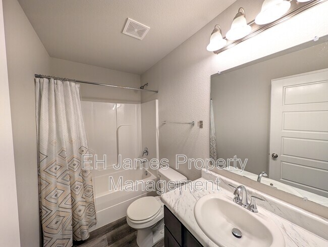 Building Photo - 8538 E 161st Pl S