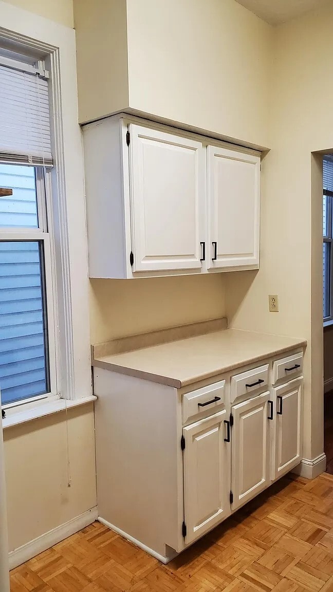 Building Photo - 1313 East Walnut