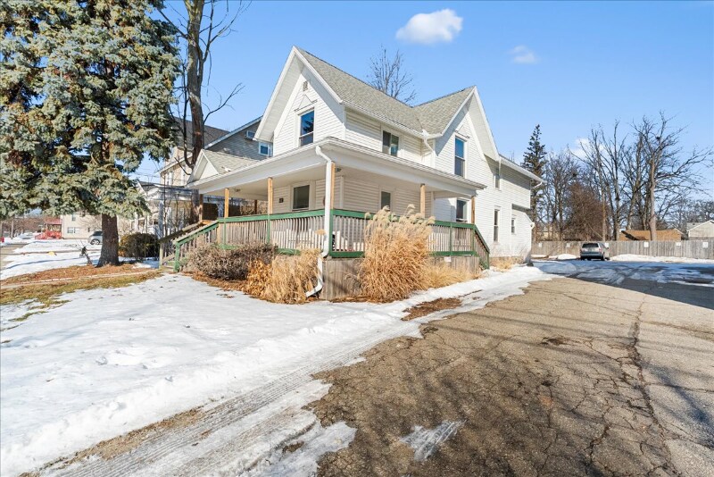 Building Photo - 412 W Genesee St