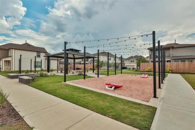 Building Photo - 4005 Starbright St