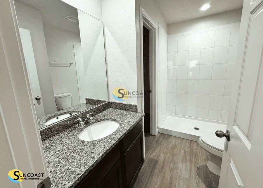 Building Photo - 7638 Mailes Ct