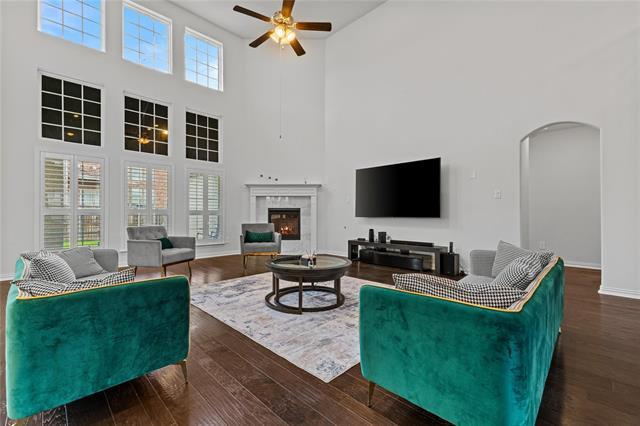 Building Photo - 2305 Hickey Dr