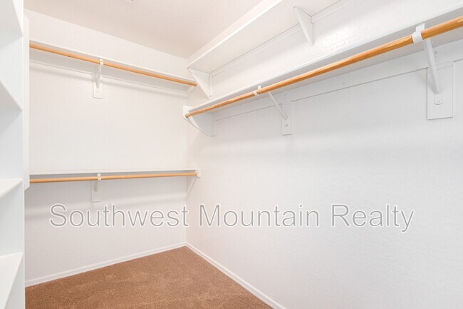 Building Photo - 33411 N Stone Ridge Dr